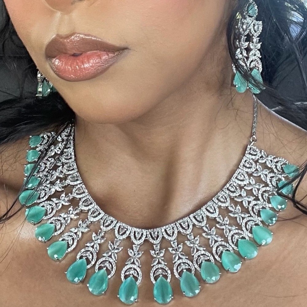 Women’s indian matching jewelry set in mint and silver